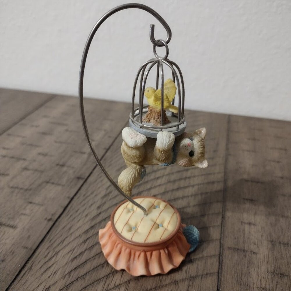 ** NO LONGER FOR SALE ** Vintage (2000) Calico Kittens "Be Fearless" Figurine